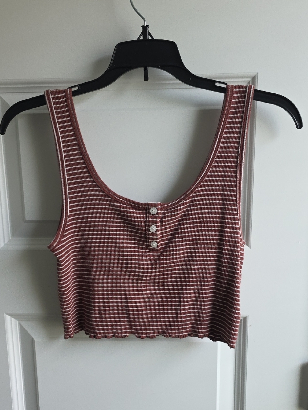 AE Striped Rib-Knit Crop Tank Top in Rust and White Small G077